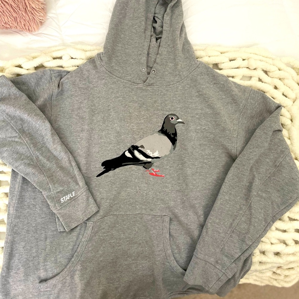 Men’s Staple piece in sweatshirt hoodie gray